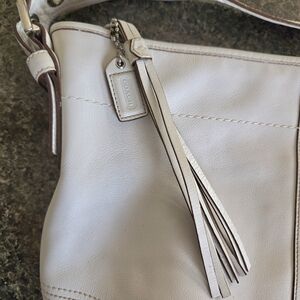 Coach Off-White Leather Shoulder Bag